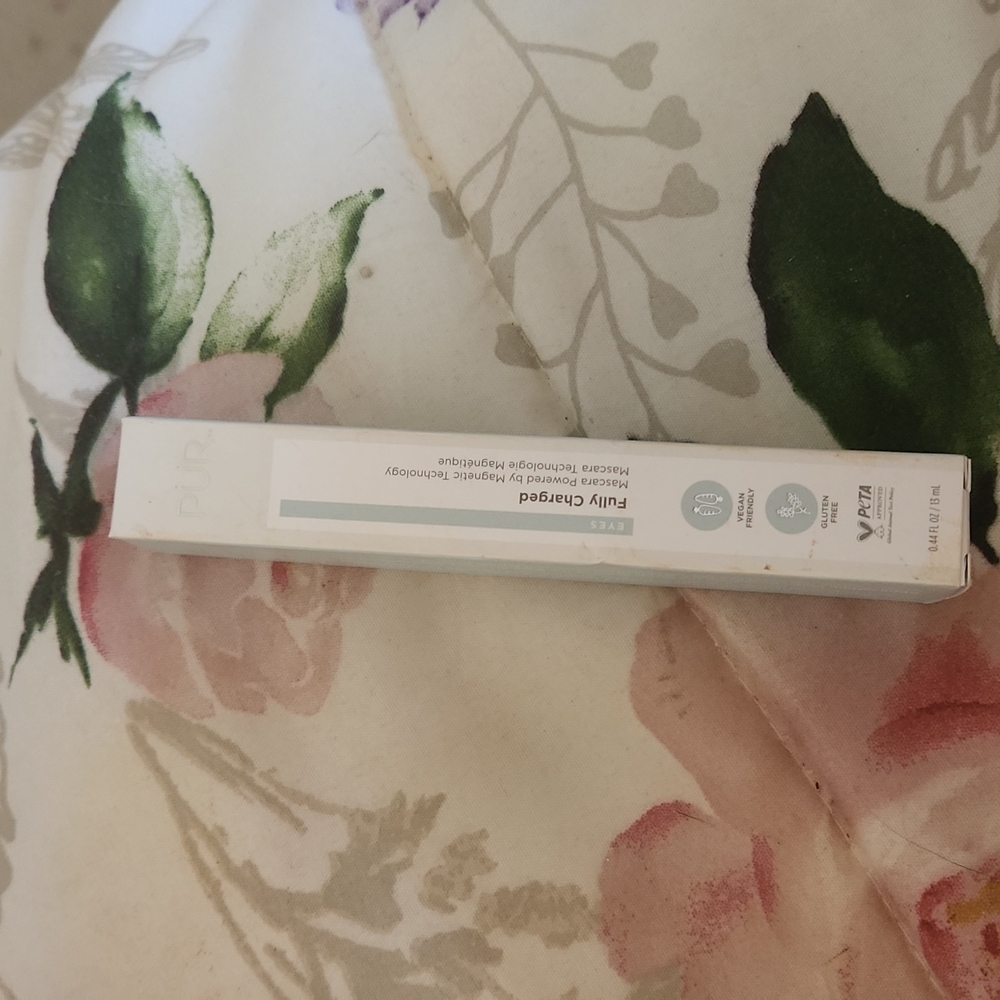Pur fully charged Mascara